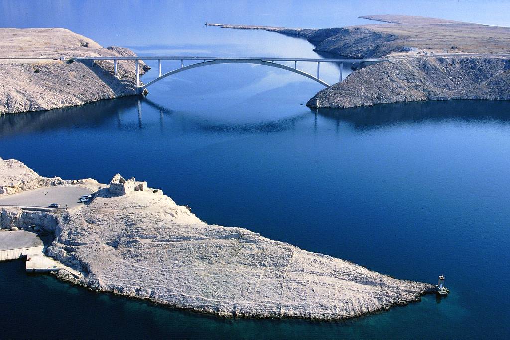 1637-pag---pazsky-most-z-pevniny-na-ostrov